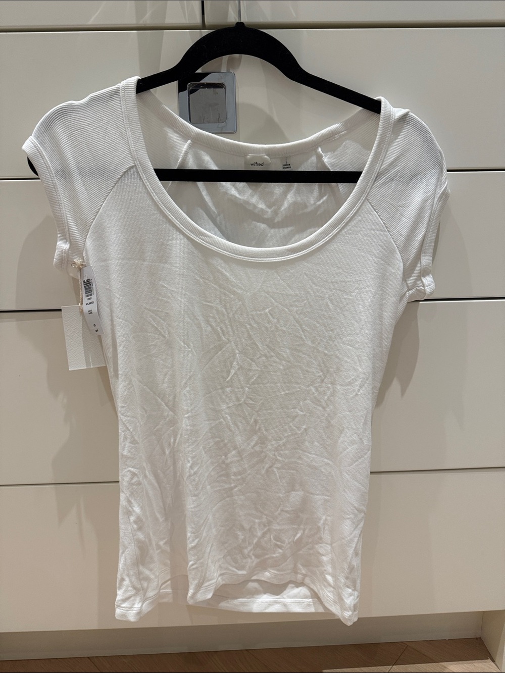Wilfred White Scoop Neck Short Sleeve Top